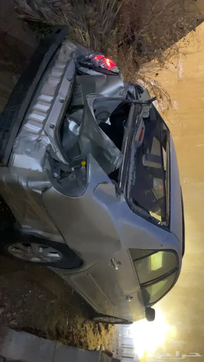 كامري 2006 وارد أمريكا ستة سلندر 3 3 سبب البيع الحادث 3