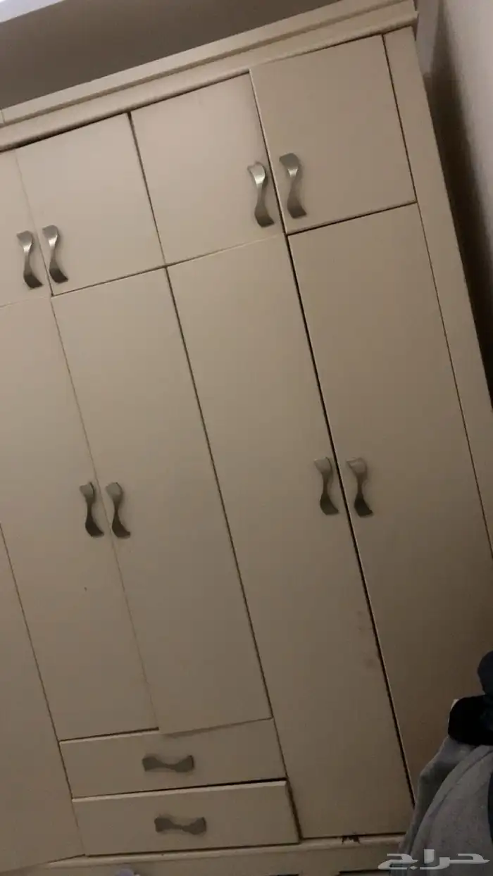 خزانة وتسريحة 1