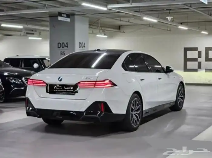 BMW 5 Series 520i M Sport (2025) 2