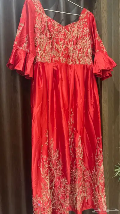 فستان مطرز index