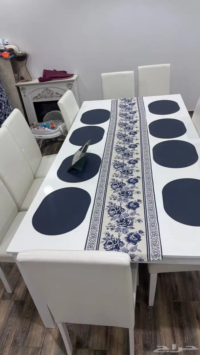 طاوله طعام 10كراسي استخدام نظيف 0