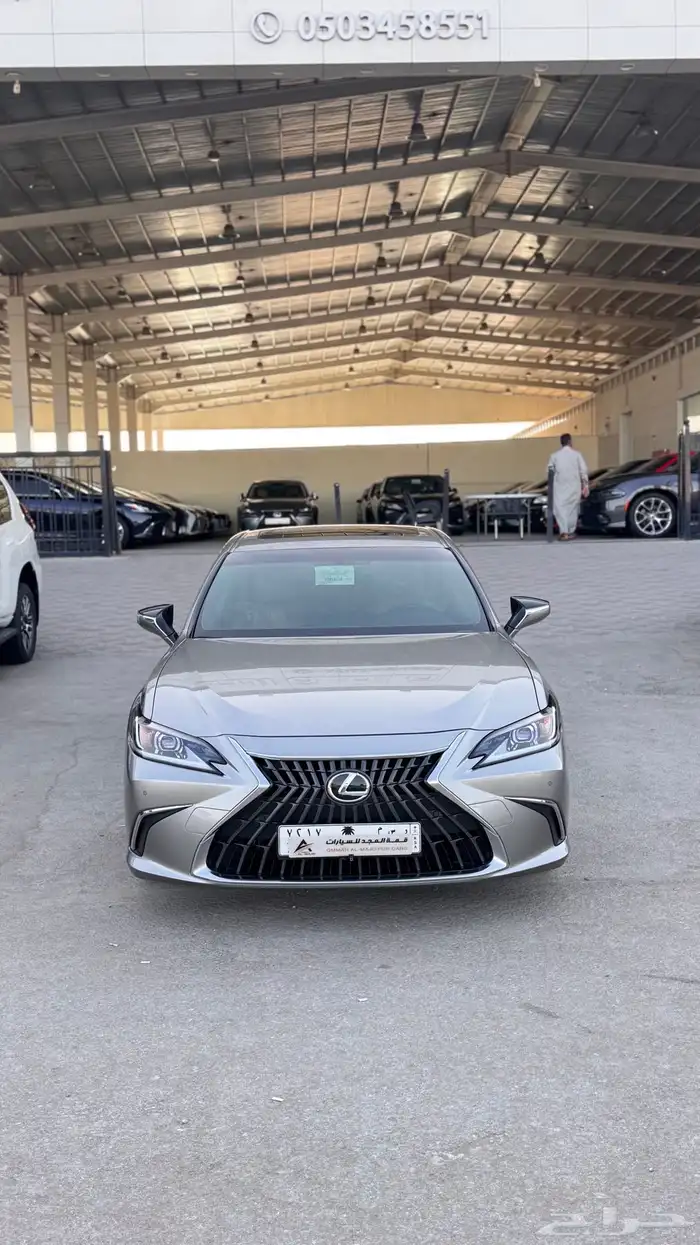للبيع لكزس AA ES250 - 2023 بحالة الوكاله 0