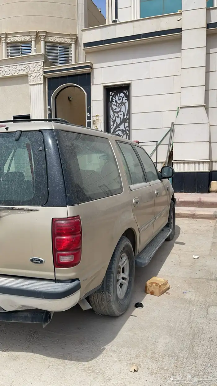 فورد اكسبيدشن مع لوحة مميزة ط و م 20 3