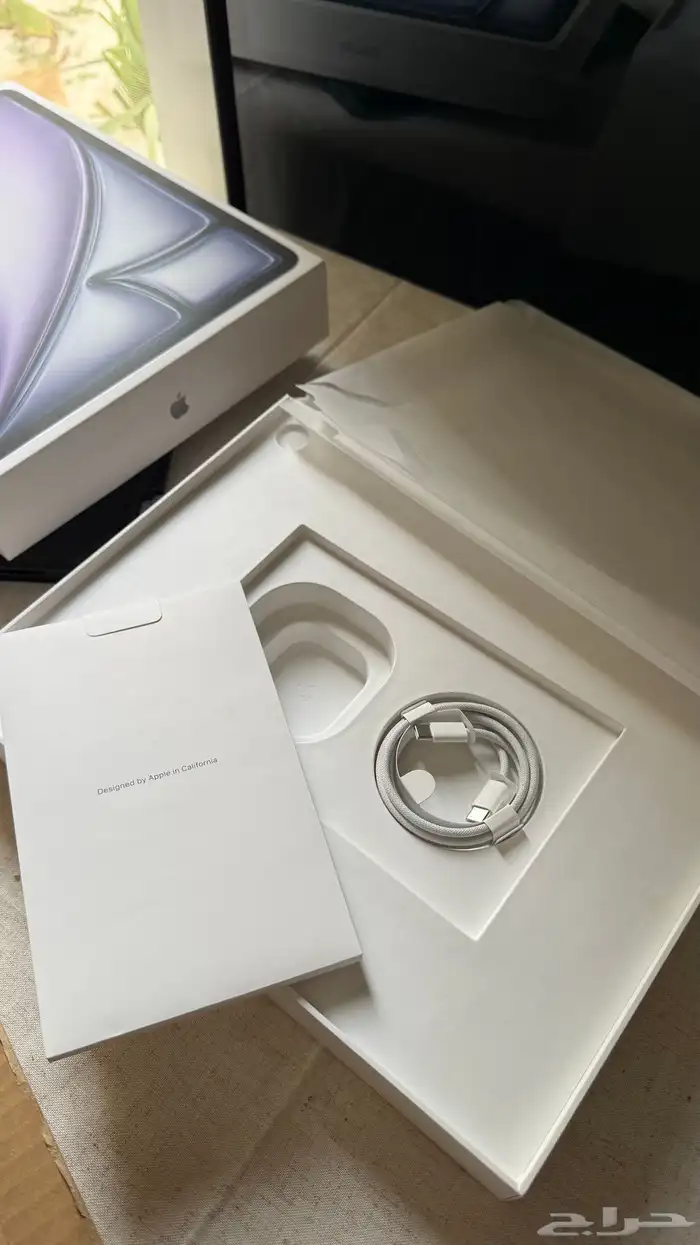 ايباد اير 13 انش معالج M2 6