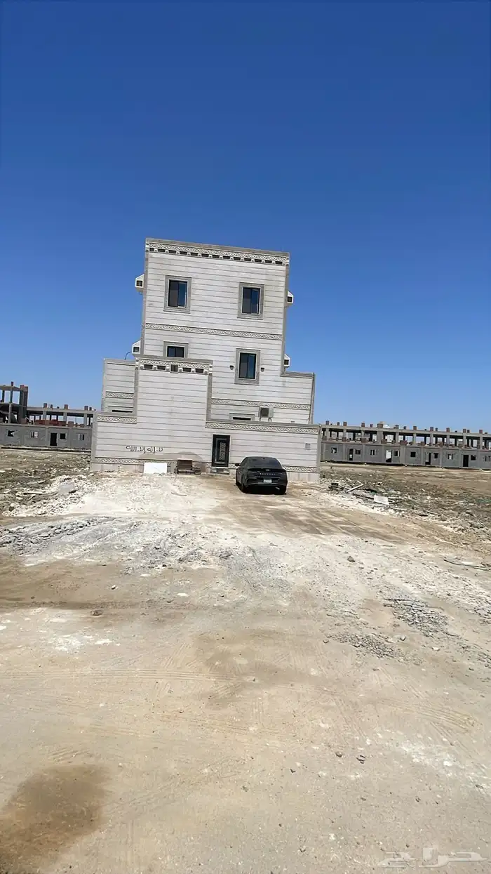 فيلا   3 شقق فالخلف للبيع 3