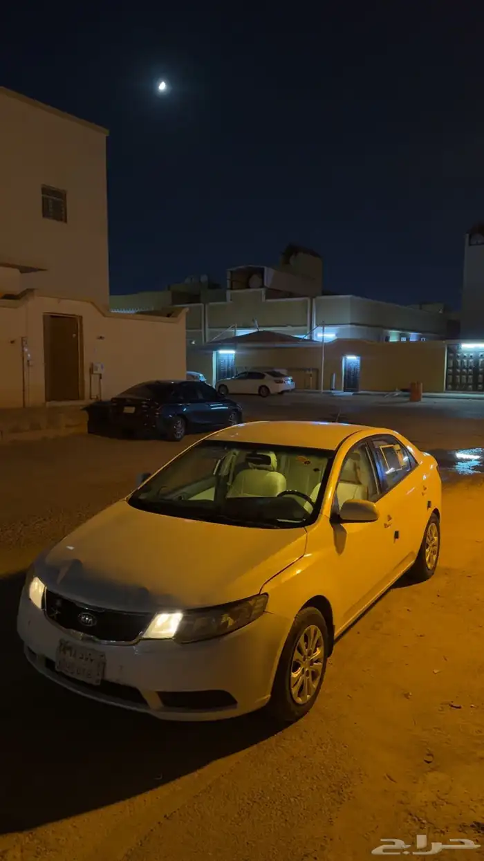 للبيع كيا سيراتو م 2012 13