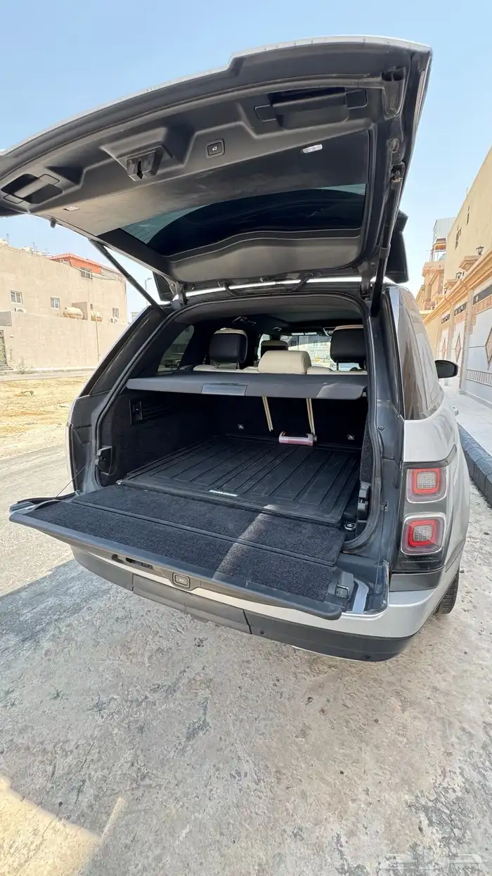 رنج روفر 2020 لوحة دبي 10