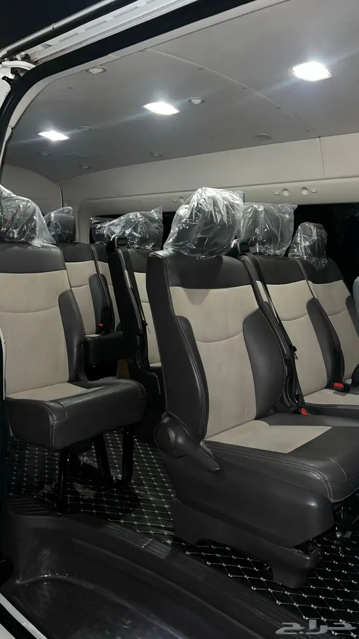 باص هايس الأيجار مع سائق 1