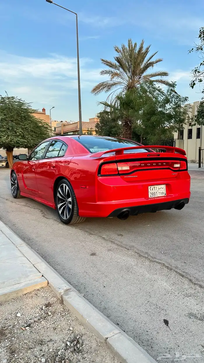 تشارجر srt8 2014 12