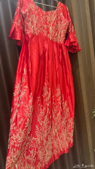 فستان مطرز index