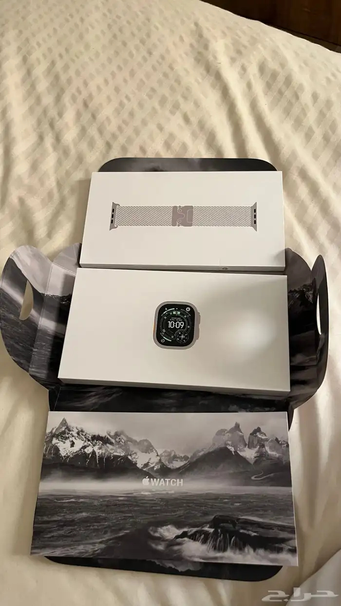 ساعه ابل الترا 3ميلانيز اللون فضي 1