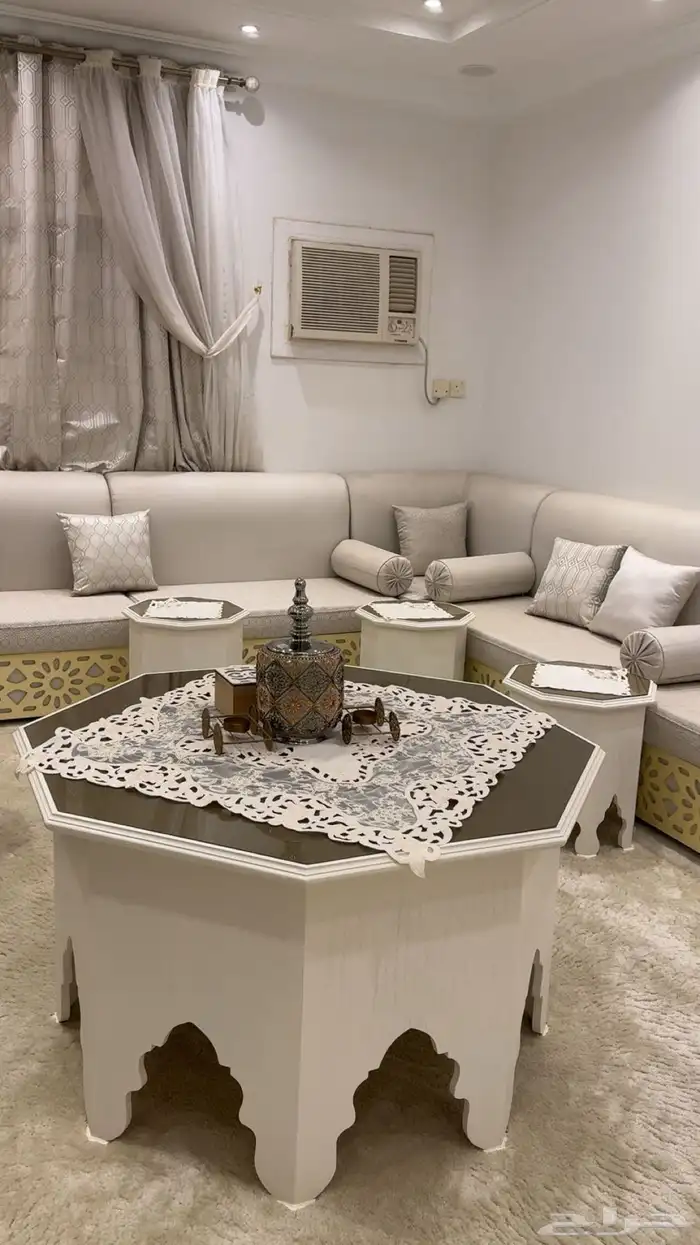 كنب نظيف ومرتب 0