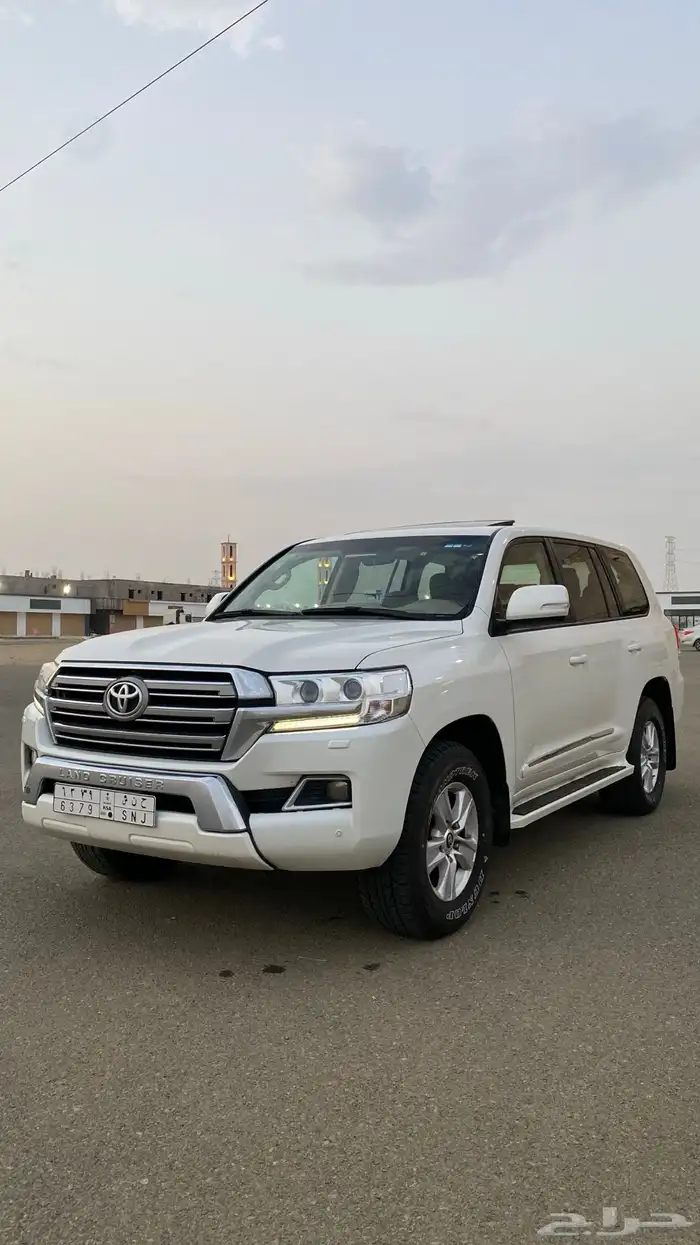 لاند كروزر 2016 مخزن مالك اول 14