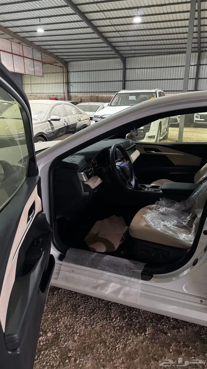 تايوتا كامري 2025 فئة E وارد الوكيل 113 500 8