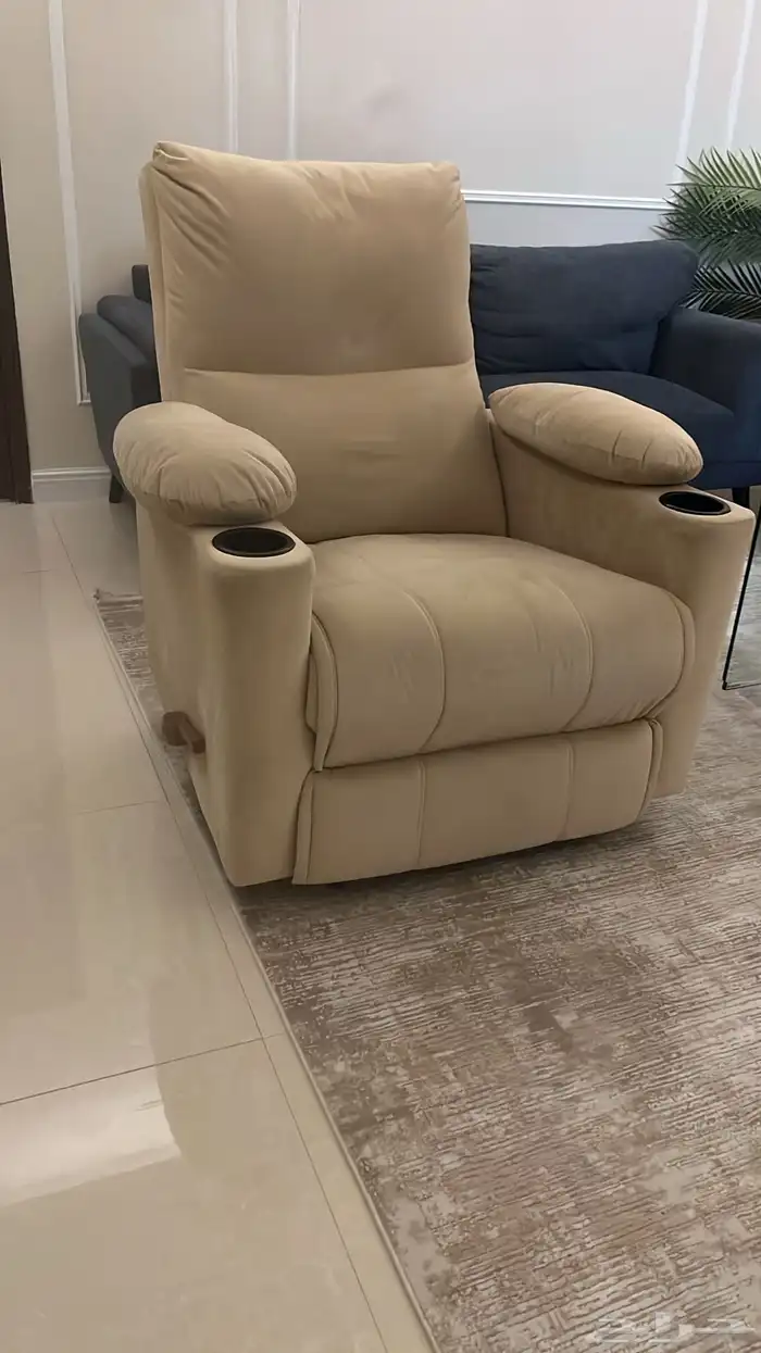 كرسي استرخاء لون بيج بسعر 450 ريال فقط 0