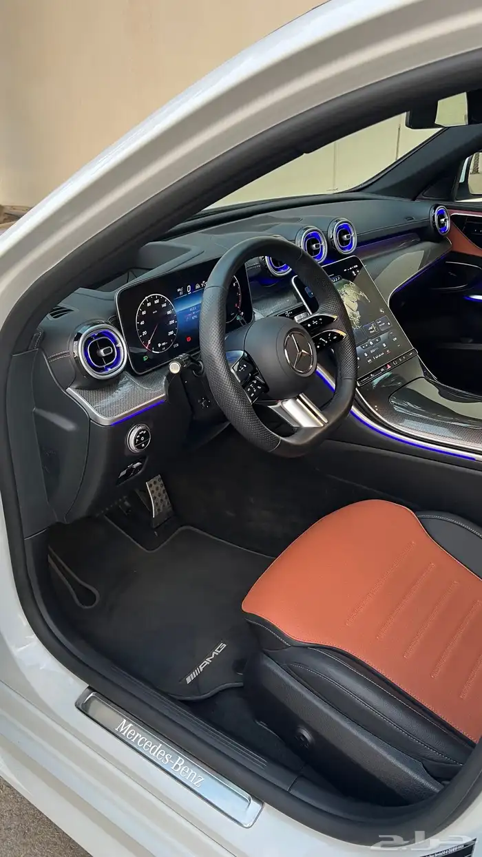 مرسيدس C300 موديل 2023 عداد 6 آلاف كيلو بحالة المصنع 28