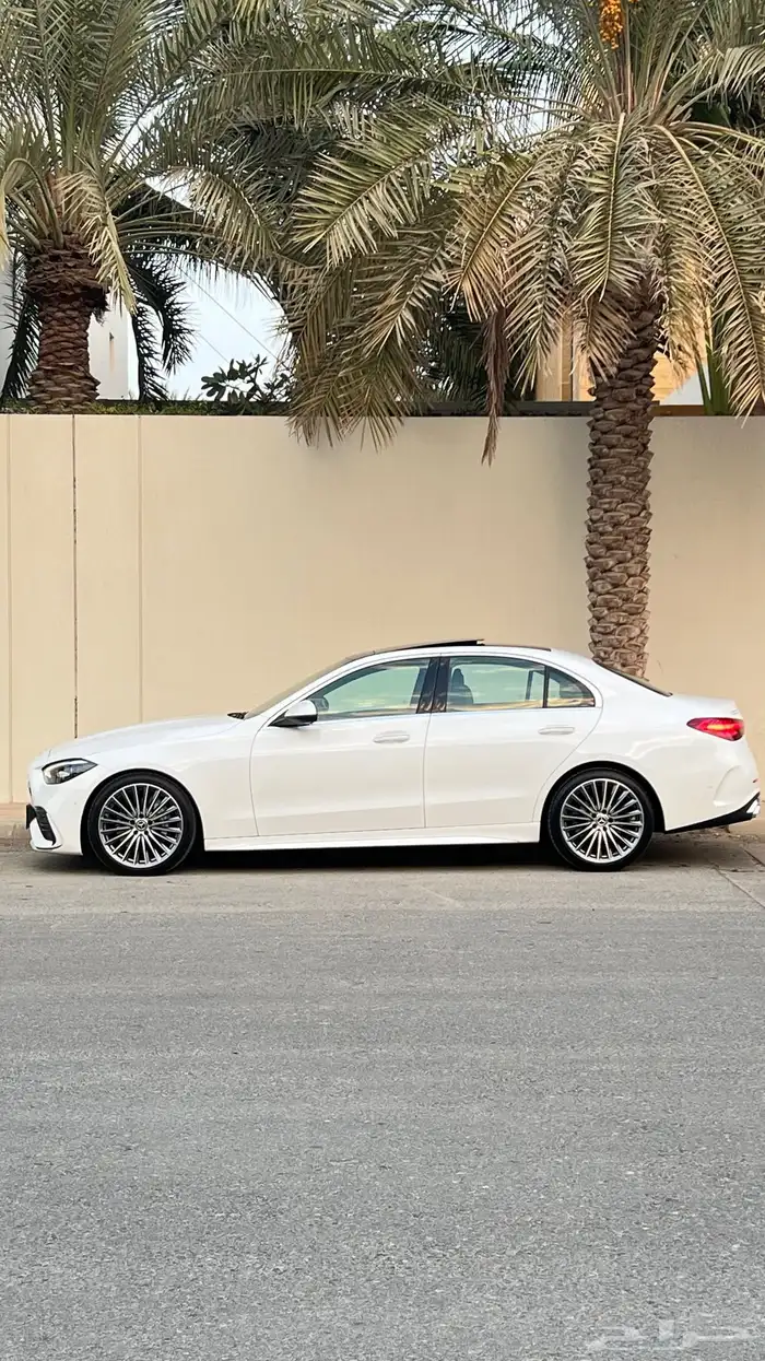 مرسيدس C300 موديل 2023 عداد 6 آلاف كيلو بحالة المصنع 15