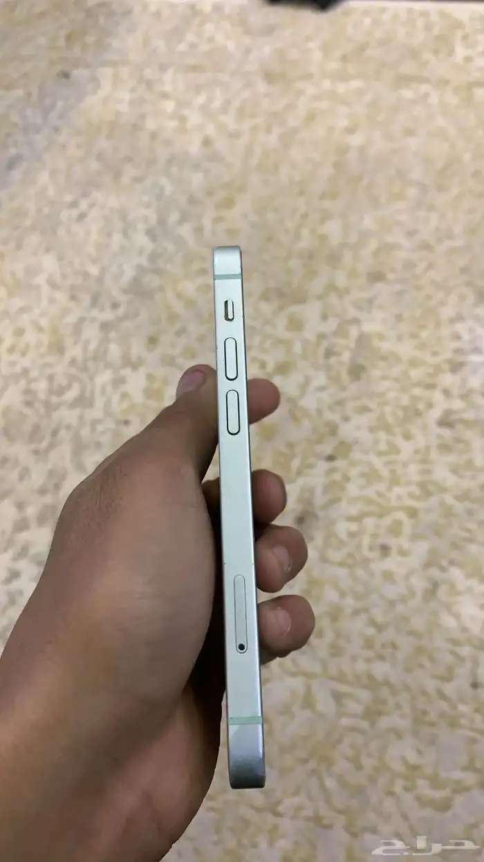 آيفون 12مني 4