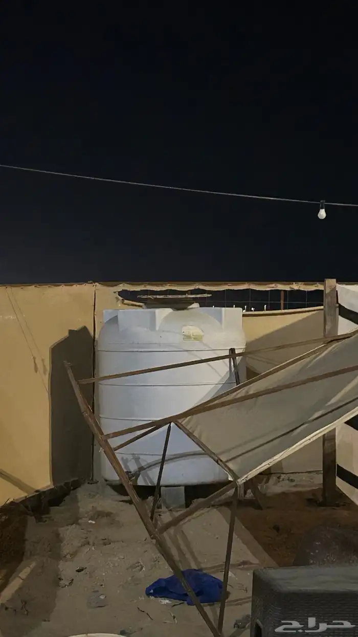 للبيع فود ترك بملحقاته . 8