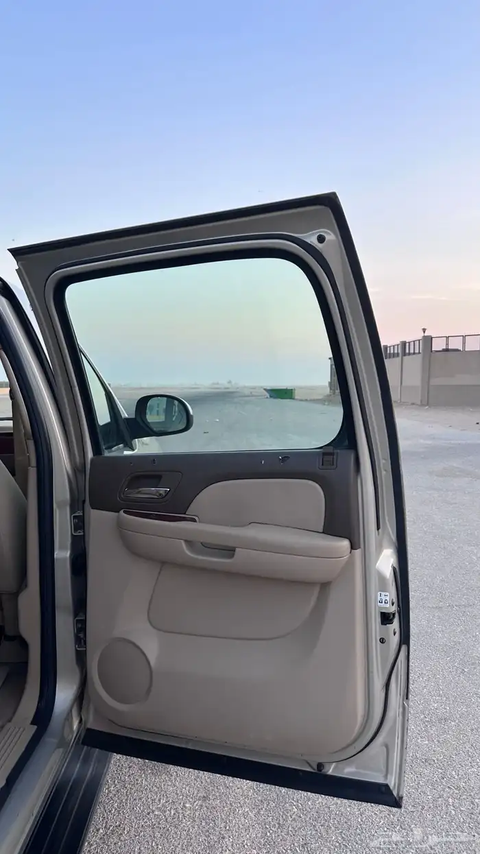 للبيع يوكن 2012 طويل 24