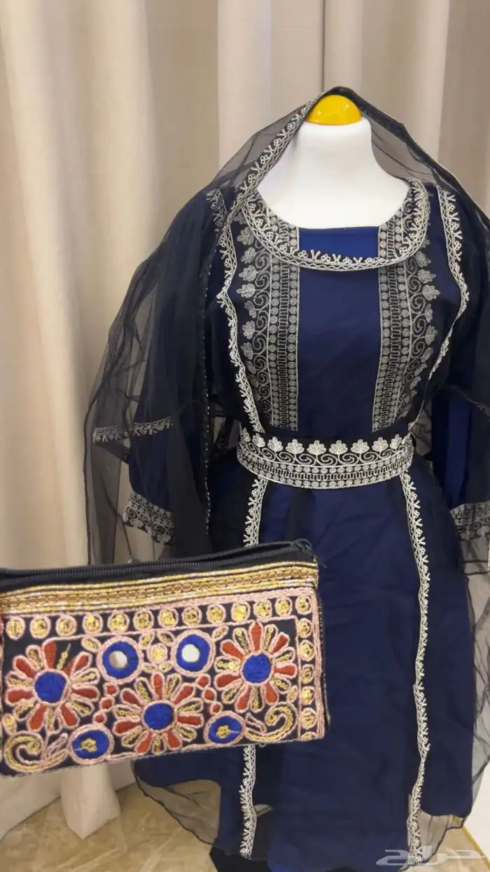 فستان يوم التاسيس مع شنطه وطرحه من مندوبه 1