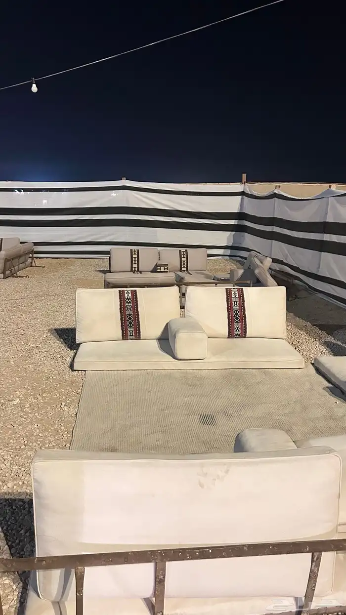 للبيع فود ترك بملحقاته . 6