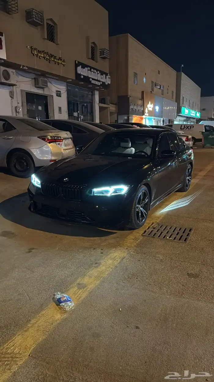 بالرياض Bmw320i 2024 فل كامل 5