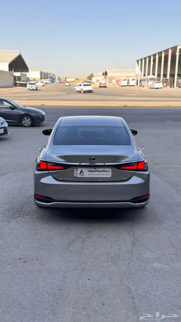 للبيع لكزس AA ES250 - 2023 بحالة الوكاله 5