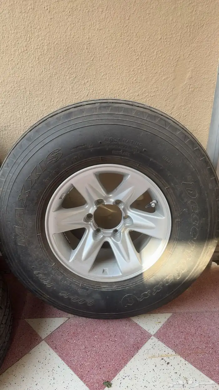 كفرات بالون ماكسس 900 قياس 16 تاريخ جديد نظيف وجنوط فتك 1