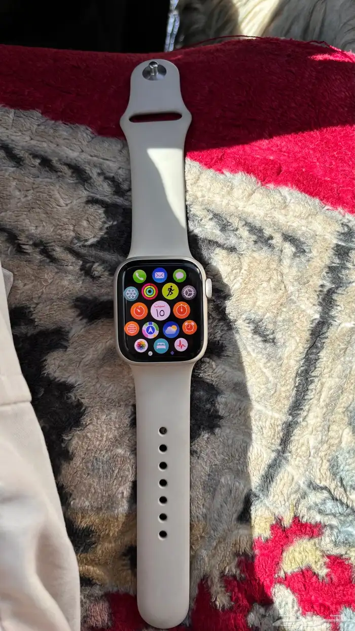 ساعة ابل واتش اصدار السابع 0