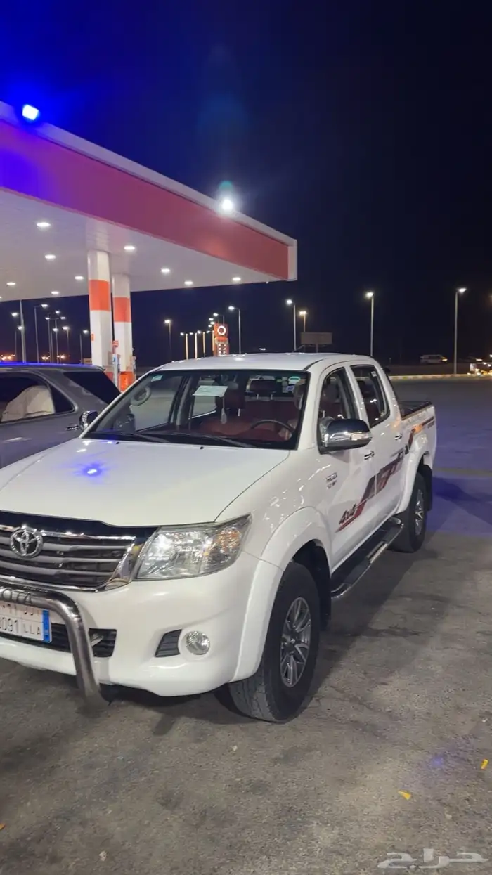 للبيع هايلوكس 2012 سعودي 4