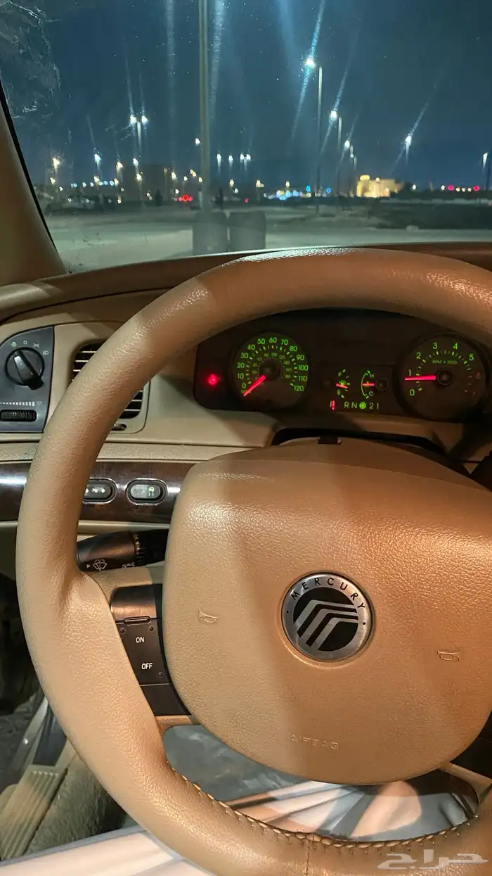 فورد جراند مركيز 10