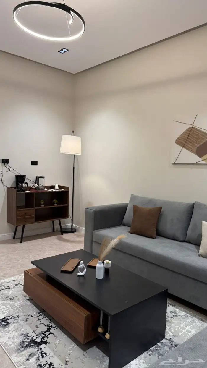 شقة للإيجار عوائل الشهري 7