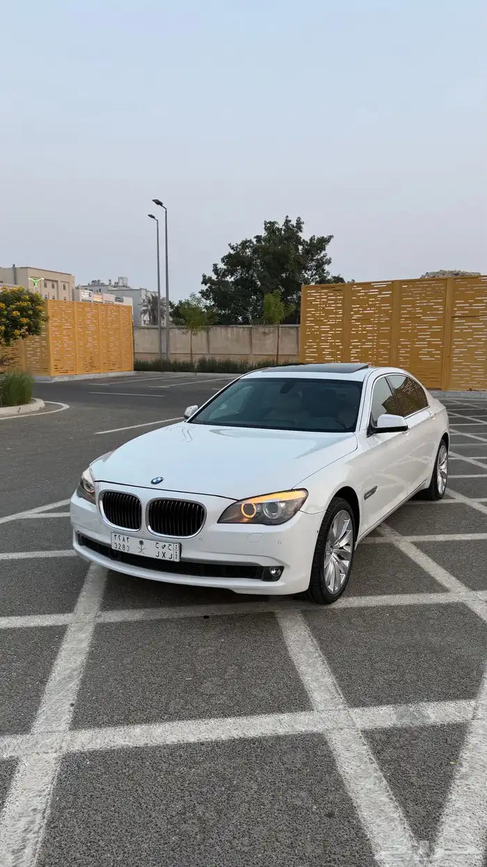 بي ام دبليو 740 فل كامل (( نظيف جد ا )) 5