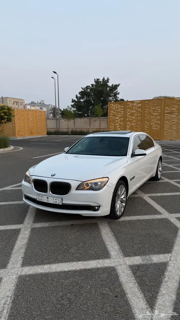 بي ام دبليو 740 فل كامل (( نظيف جد ا )) 1