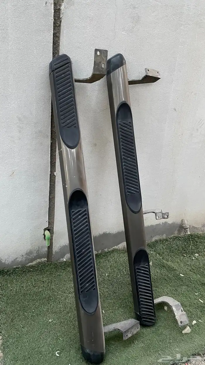 للبيع وطايات باثفندر2000-2005 0