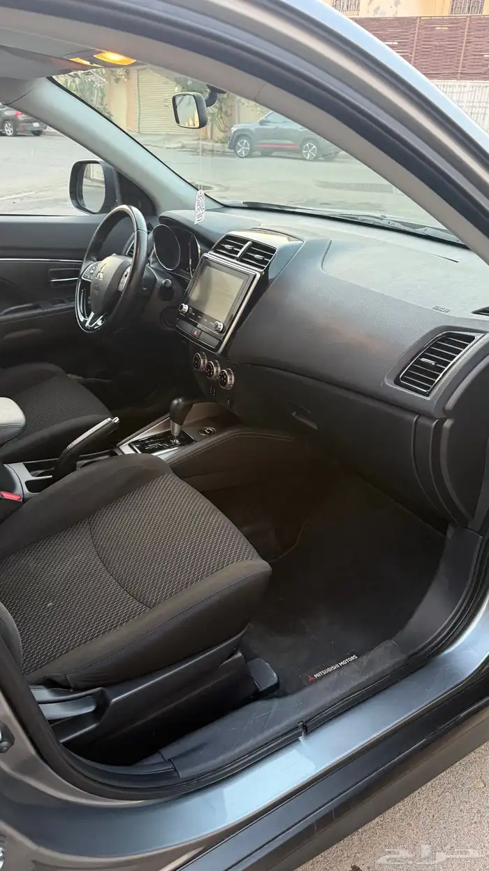 ميتسوبيشي ASX 9