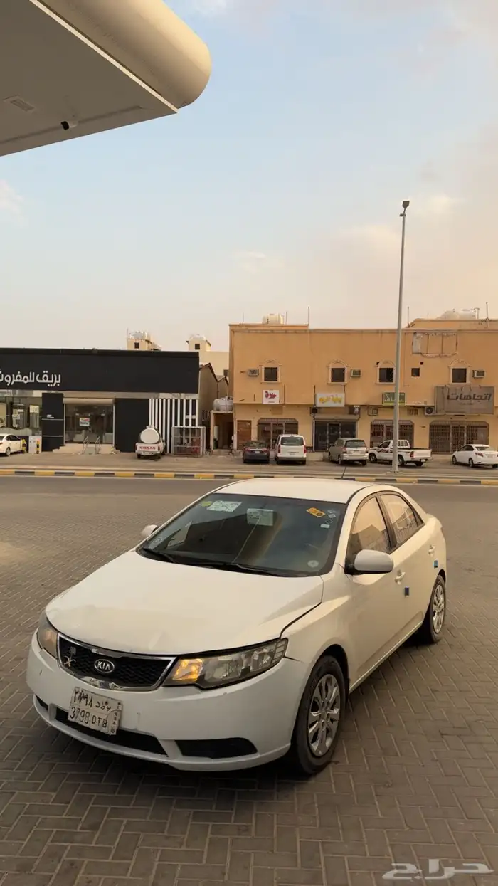 للبيع كيا سيراتو م 2012 5