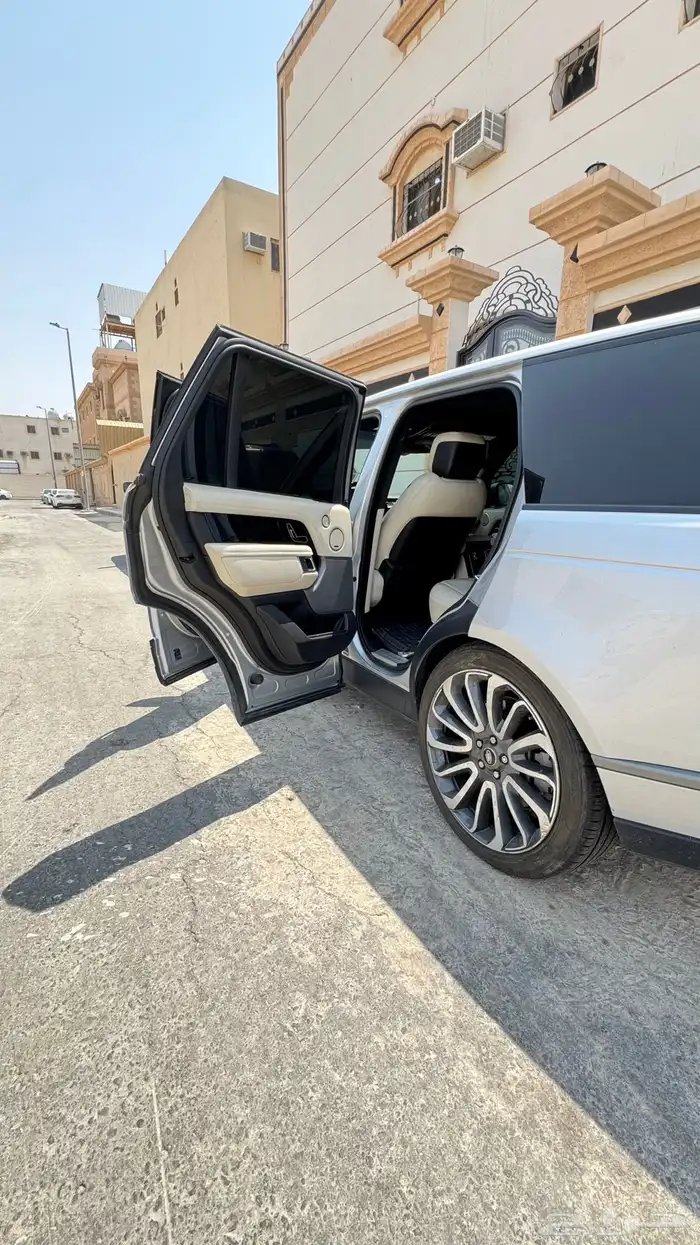 رنج روفر 2020 لوحة دبي 16