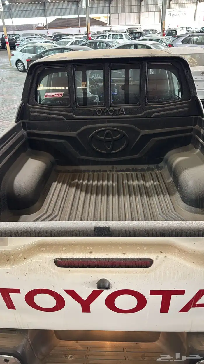 تويوتا هايلوكس SGLX ديزل 2025 11