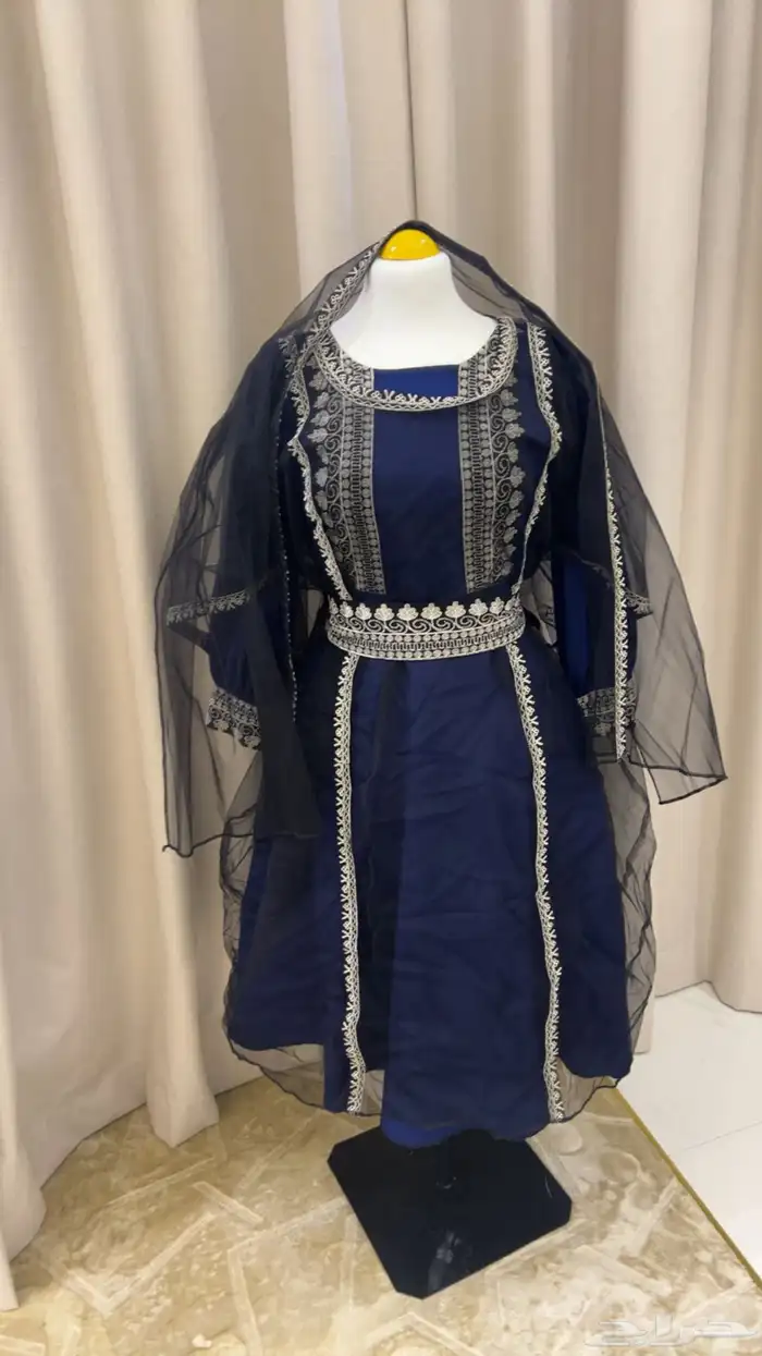 فستان يوم التاسيس مع شنطه وطرحه من مندوبه 0