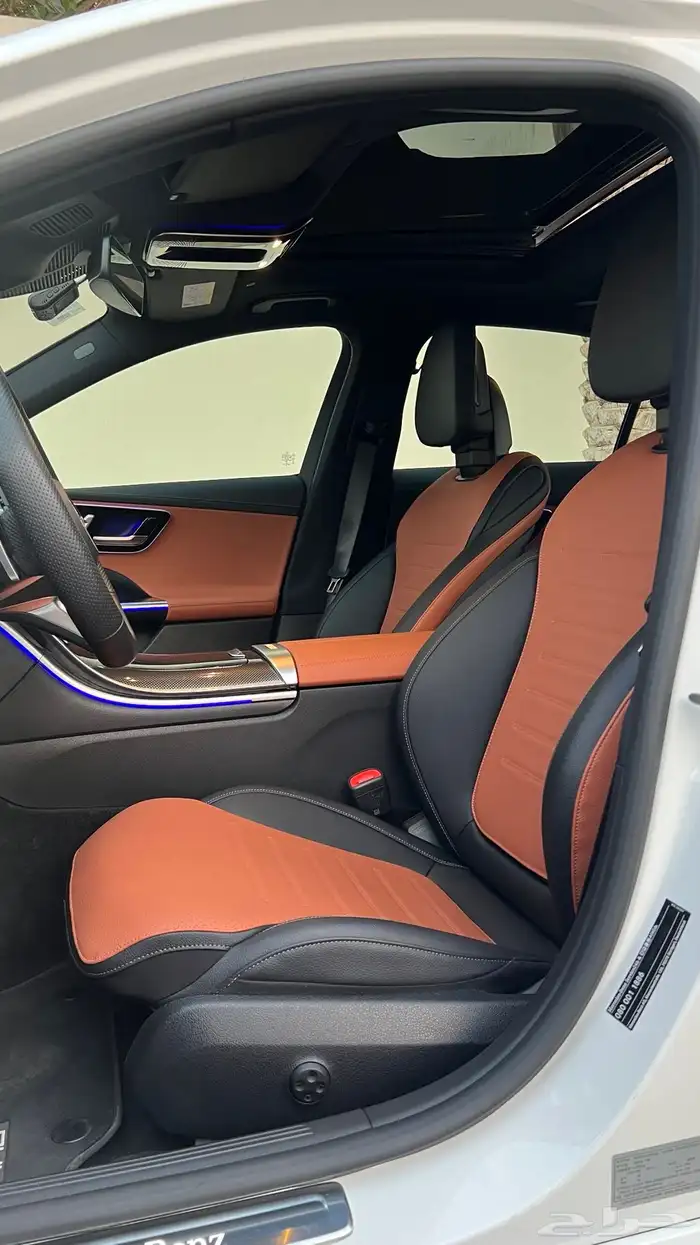 مرسيدس C300 موديل 2023 عداد 6 آلاف كيلو بحالة المصنع 34