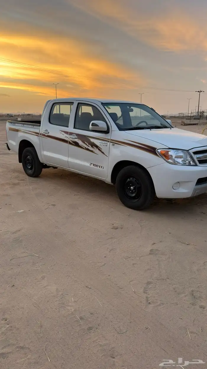 للبيع هايلوكس 2008 غمارتين ممشى 360 مغيره لها مكينة 2012 وكا 3