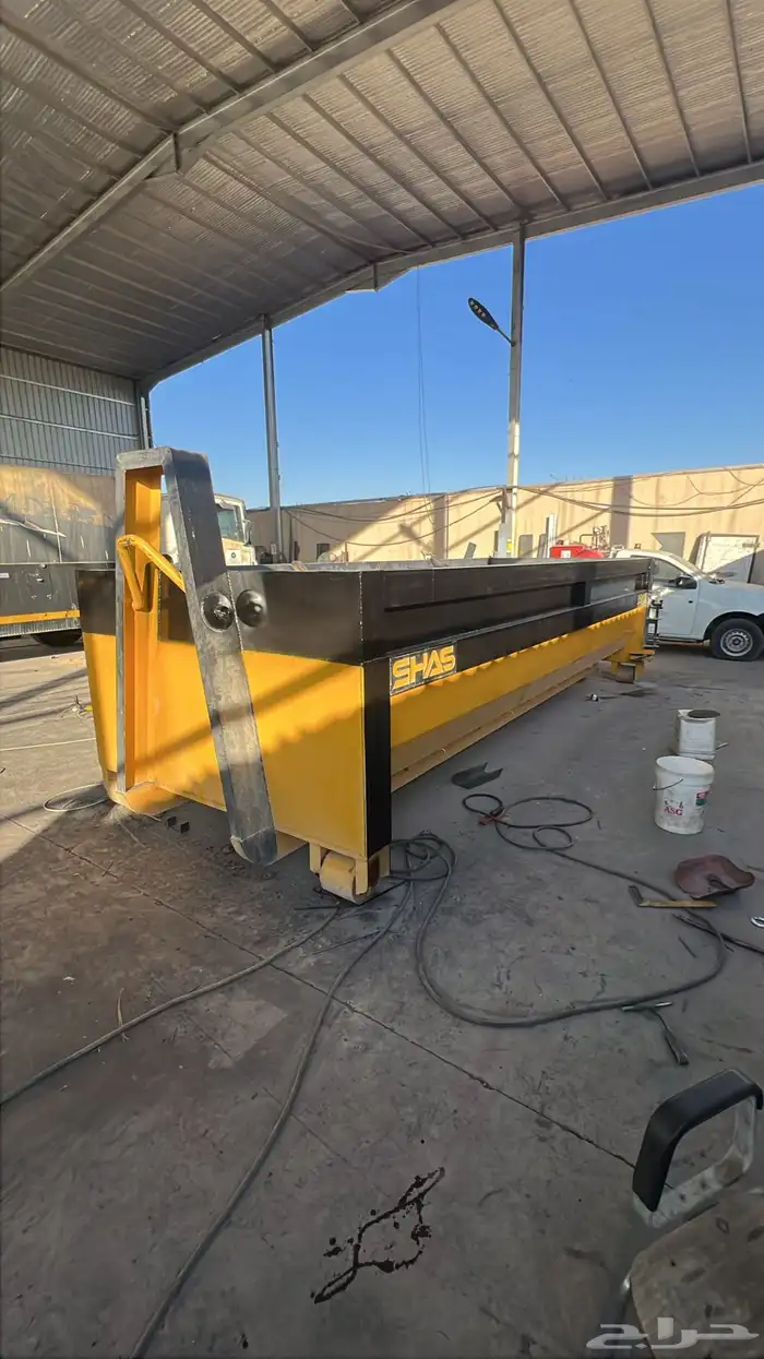 تصنيع حاويات   كسارات بوكلين   صناديق ترلات   تصنيع سطحات 1