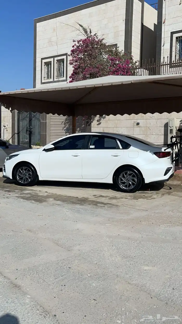 للبيع سيراتو 3