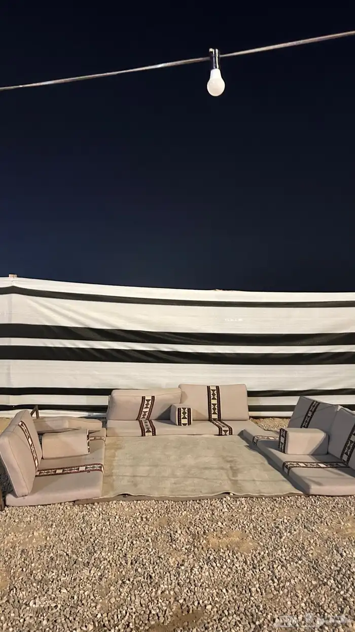 للبيع فود ترك بملحقاته . 7