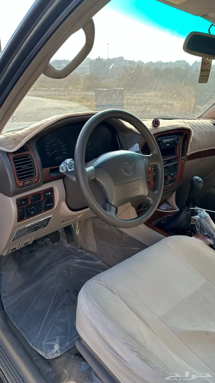 صالون لاندكروزر GXR2002 سعودي 1