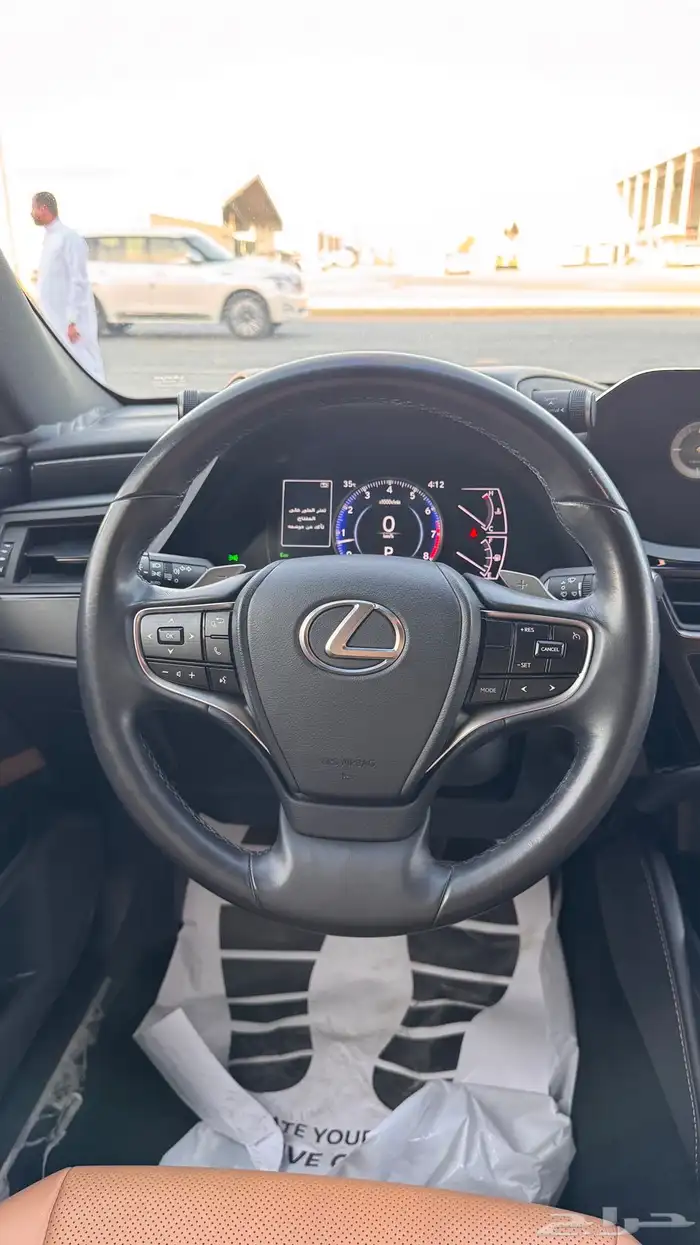 للبيع لكزس AA ES250 - 2023 بحالة الوكاله 13