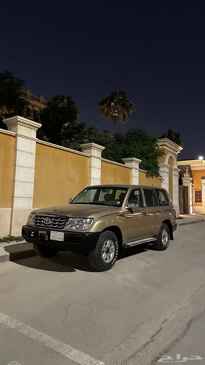 لاندكروزر هدد 2004 محول 2007 قير عادي 0