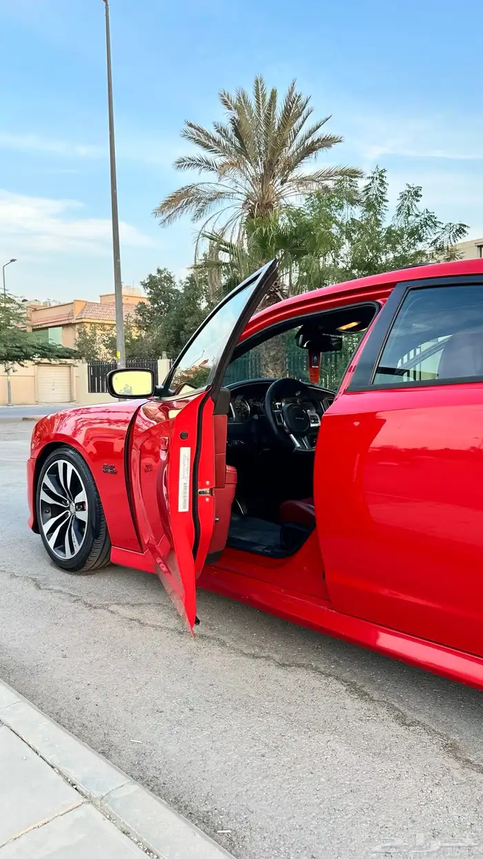 تشارجر srt8 2014 18